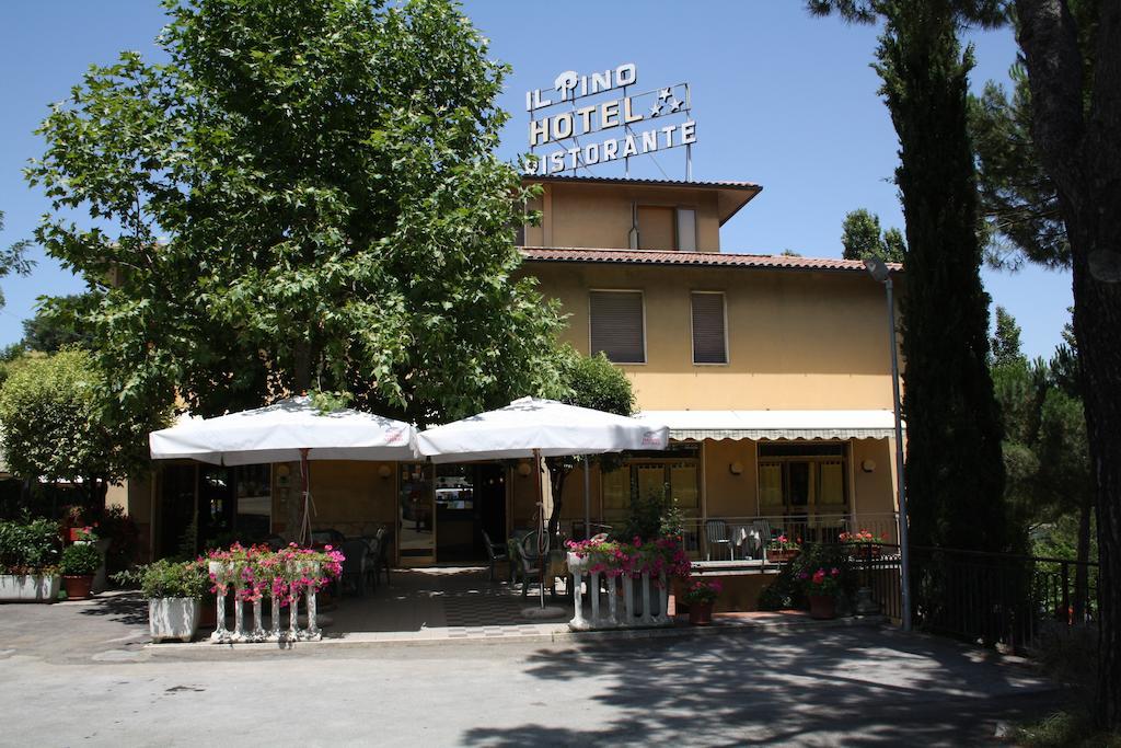 Hotel Ristorante Il Pino キウージ エクステリア 写真