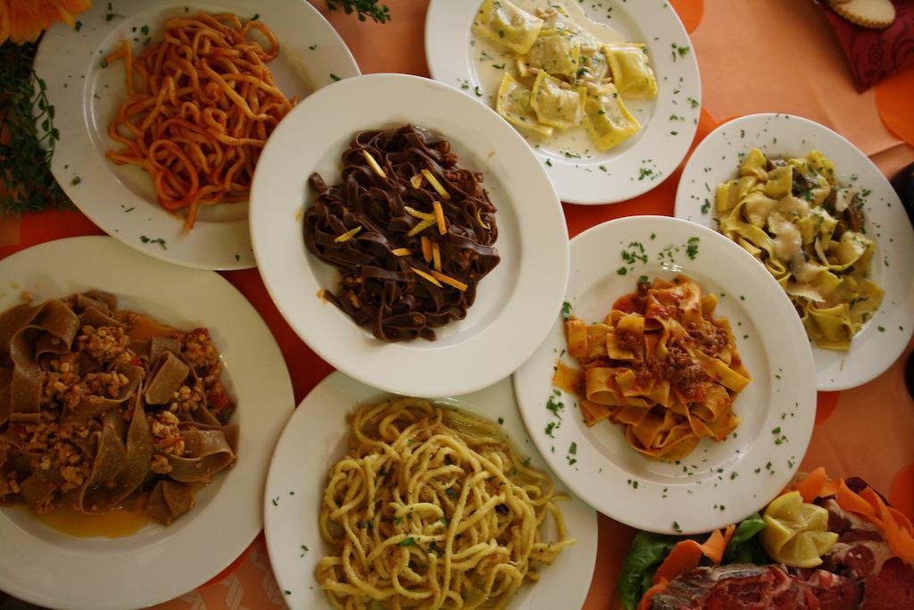 Hotel Ristorante Il Pino キウージ エクステリア 写真