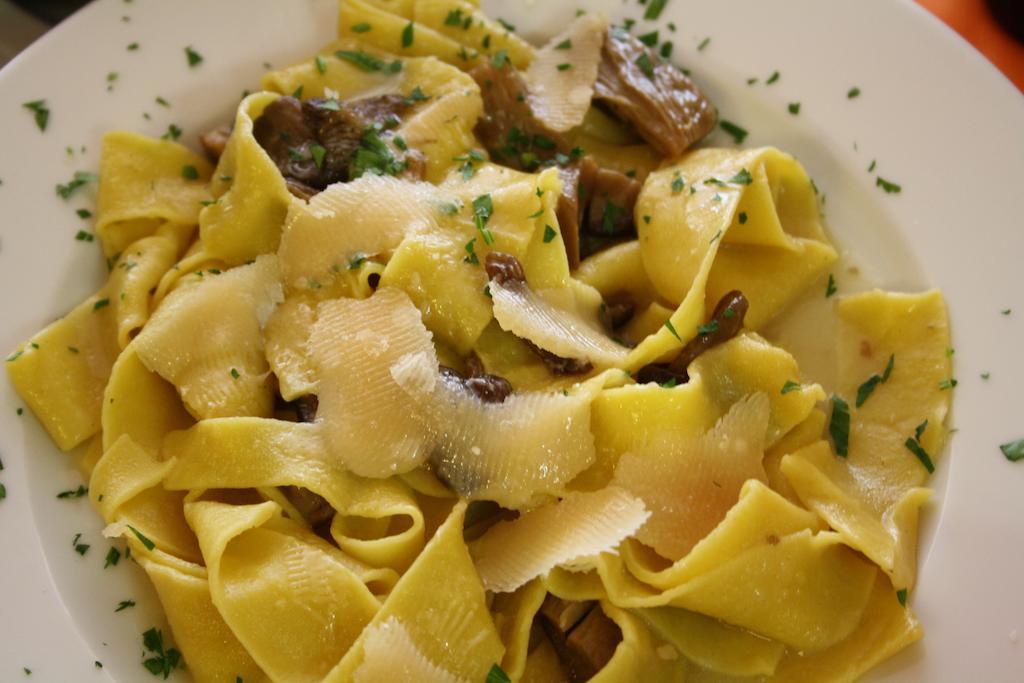 Hotel Ristorante Il Pino キウージ エクステリア 写真