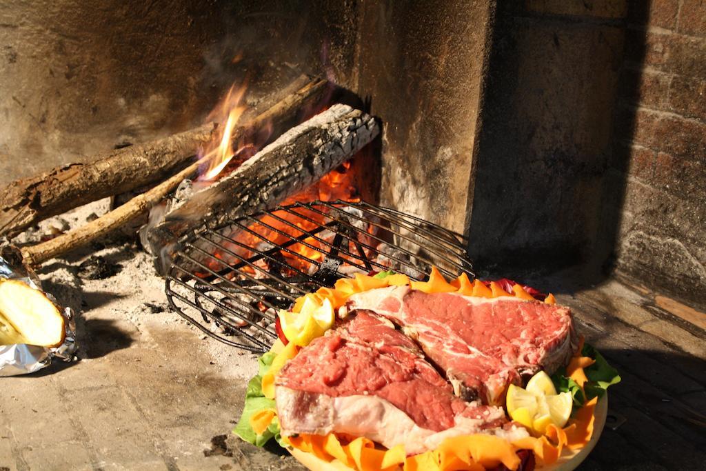Hotel Ristorante Il Pino キウージ エクステリア 写真