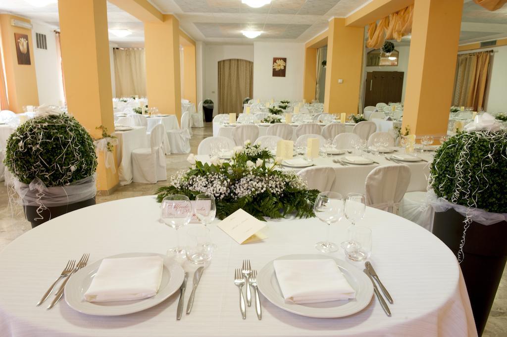 Hotel Ristorante Il Pino キウージ エクステリア 写真