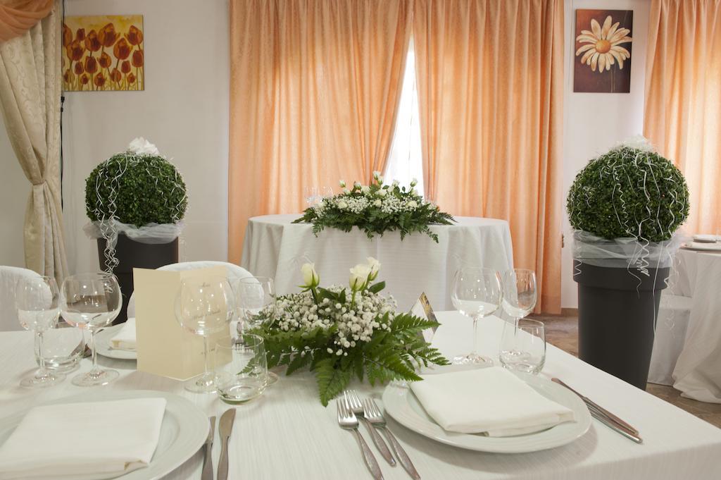 Hotel Ristorante Il Pino キウージ エクステリア 写真